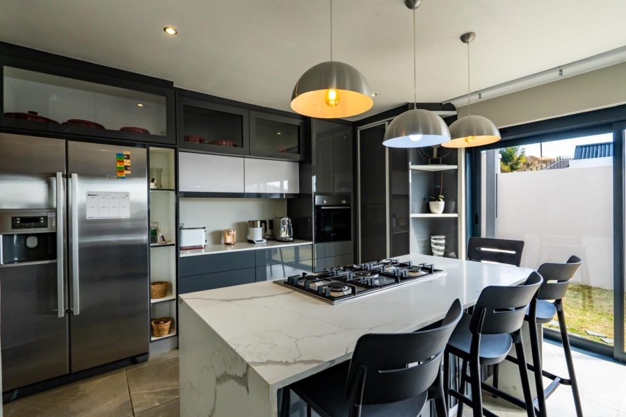 4 Bedroom Property for Sale in La Roche Western Cape